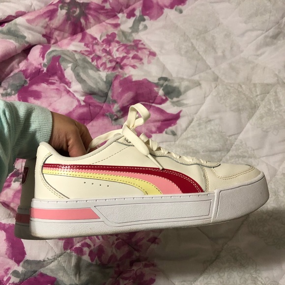 ✨FINAL SALE✨Retro Puma Sneakers - Picture 8 of 11
